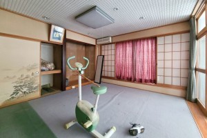 諏訪市大手、中古一戸建ての画像です