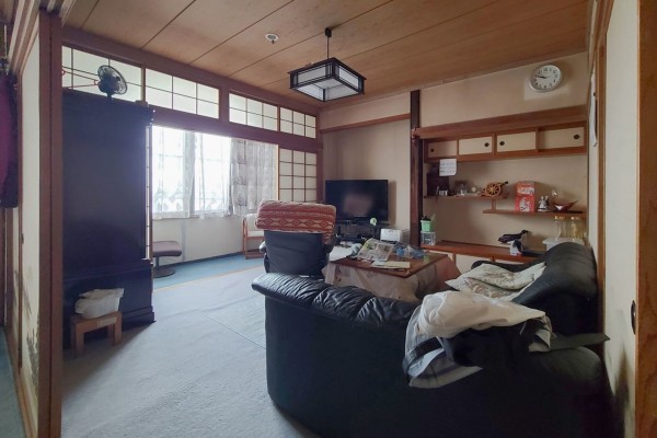 諏訪市大手、中古一戸建ての画像です