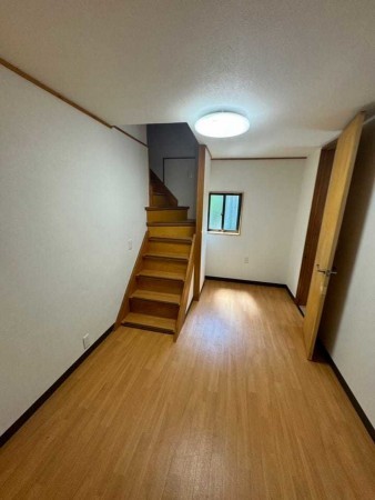 諏訪郡原村、中古一戸建ての画像です