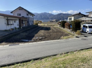 諏訪市、土地の画像です