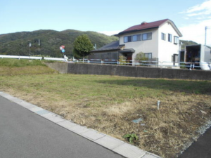 諏訪市、土地の画像です