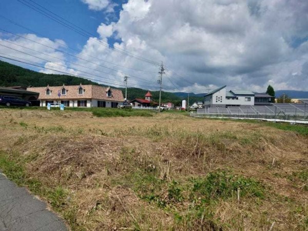 茅野市米沢、土地の画像です
