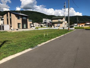 諏訪市城南、土地の画像です