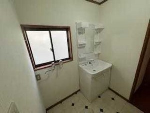 諏訪市、中古一戸建ての画像です