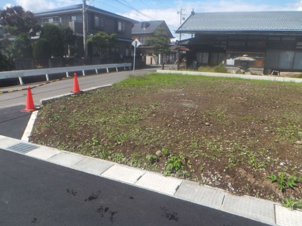 諏訪市、土地の画像です