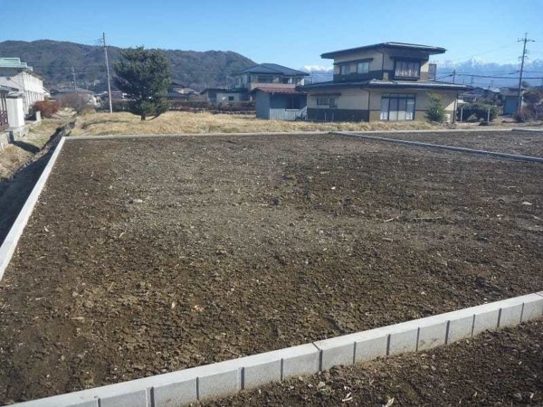 諏訪市、土地の画像です