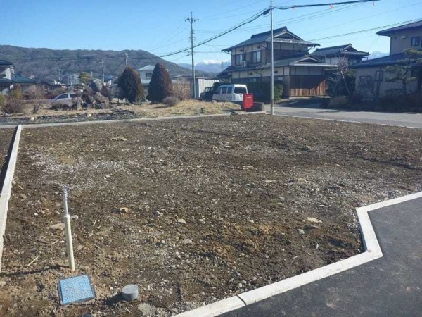 諏訪市、土地の画像です