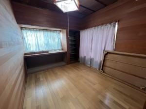 茅野市玉川、中古一戸建ての居間画像です