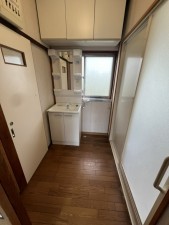 茅野市玉川、中古一戸建ての洗面画像です