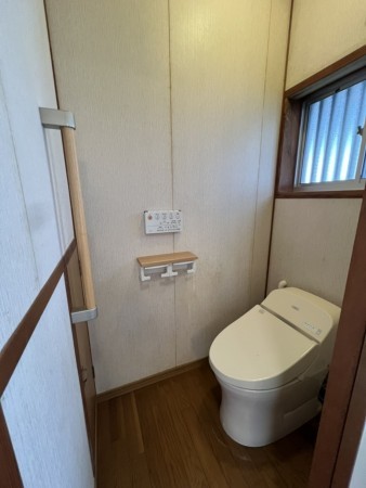 茅野市玉川、中古一戸建てのトイレ画像です