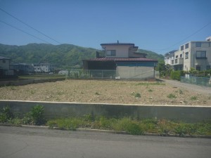 諏訪市、土地の画像です