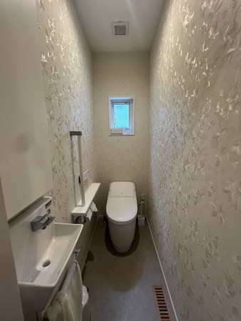 茅野市玉川、中古一戸建てのトイレ画像です