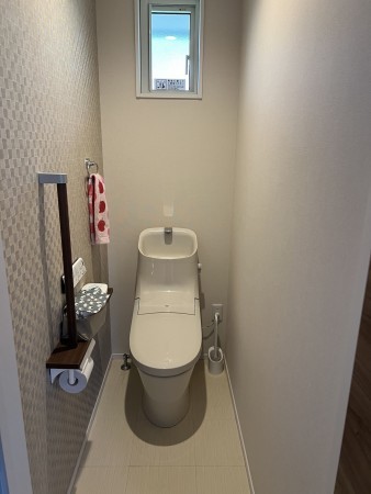 茅野市玉川、中古一戸建てのトイレ画像です