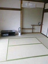 諏訪市大手、中古一戸建ての画像です