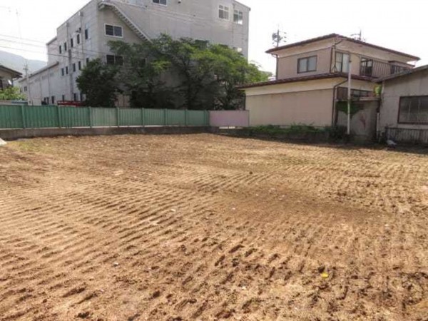 諏訪市、土地の画像です