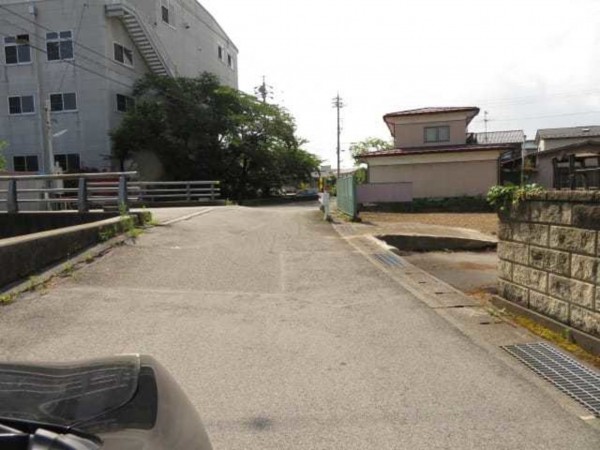 諏訪市、土地の画像です