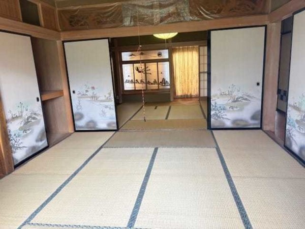 諏訪市、中古一戸建ての画像です