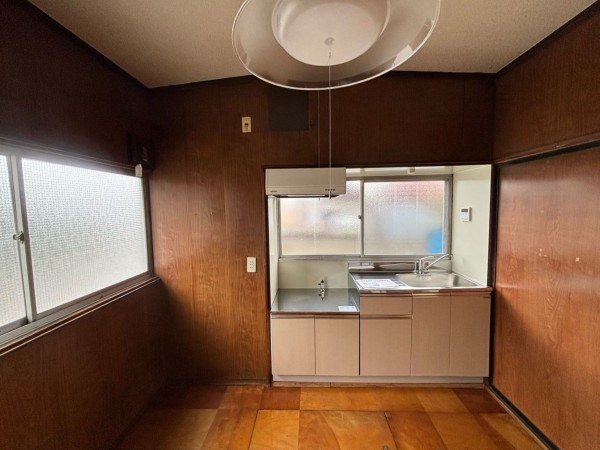 諏訪市大手、中古一戸建ての画像です