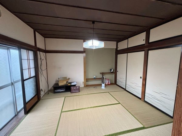 諏訪市大手、中古一戸建ての画像です