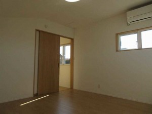 茅野市泉野、中古一戸建ての画像です