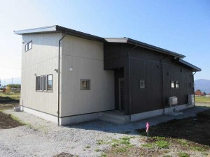 茅野市泉野、中古一戸建ての画像です