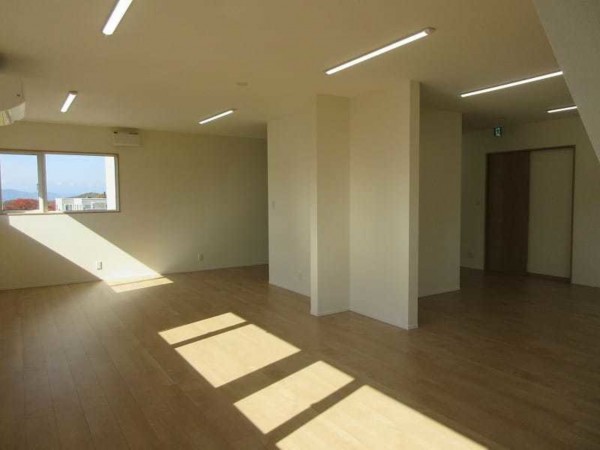 茅野市泉野、中古一戸建ての画像です