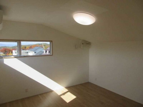 茅野市泉野、中古一戸建ての画像です