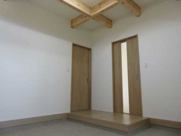 茅野市泉野、中古一戸建ての画像です