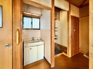 諏訪市、中古一戸建ての画像です