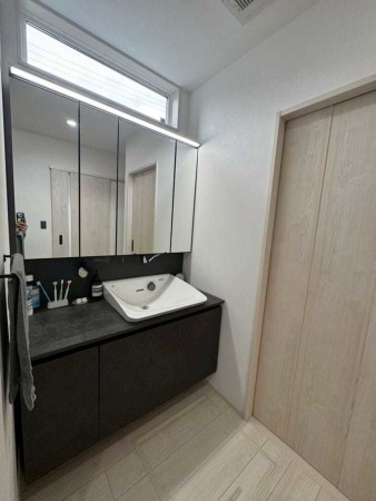 諏訪市、中古一戸建ての画像です