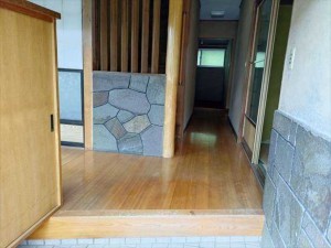 諏訪市岡村、中古一戸建ての画像です