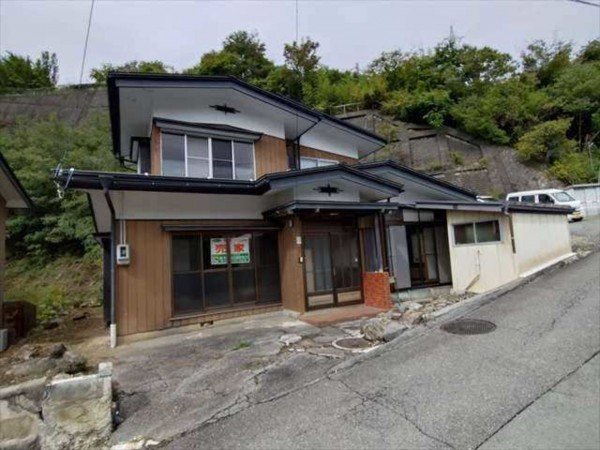 諏訪市岡村、中古一戸建ての画像です