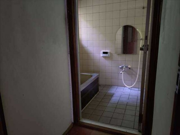 諏訪市岡村、中古一戸建ての画像です