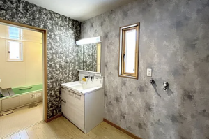 茅野市湖東、中古一戸建ての画像です