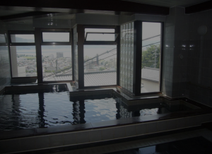 諏訪市、マンションの画像です