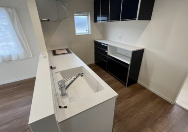 諏訪市、新築一戸建ての画像です