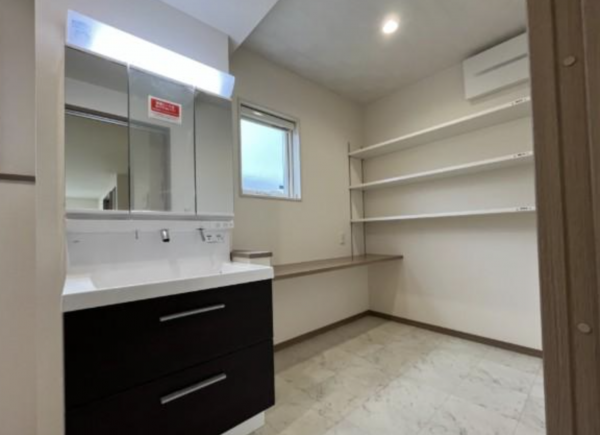 諏訪市、新築一戸建ての画像です