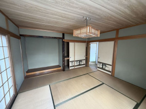 諏訪市、中古一戸建ての画像です