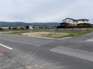 諏訪市、土地の画像です