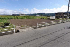 諏訪市、土地の画像です