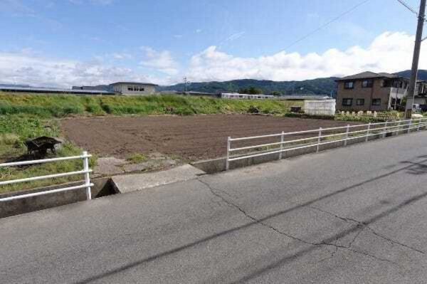 諏訪市、土地の画像です