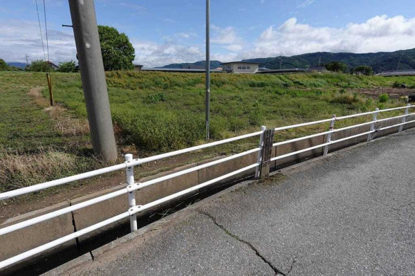 諏訪市、土地の画像です