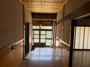 茅野市泉野、中古一戸建ての画像です