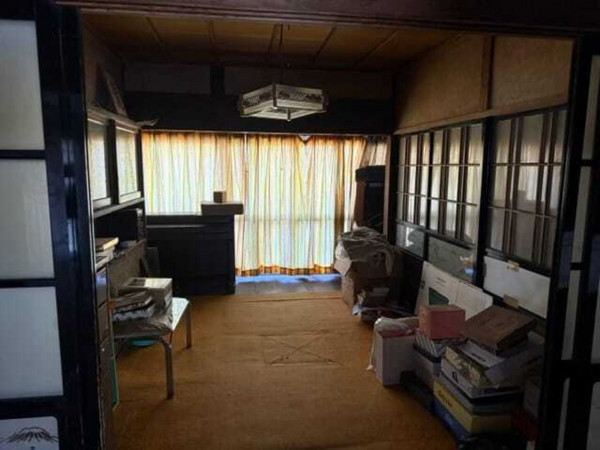 茅野市泉野、中古一戸建ての画像です