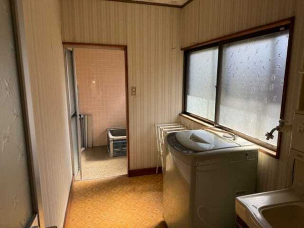茅野市泉野、中古一戸建ての画像です
