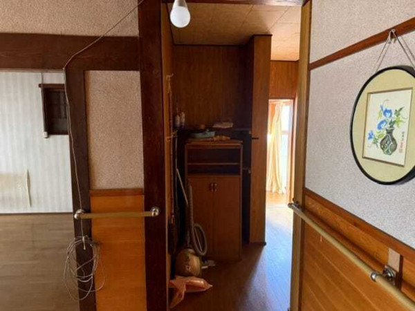 茅野市泉野、中古一戸建ての画像です