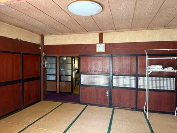 茅野市泉野、中古一戸建ての画像です