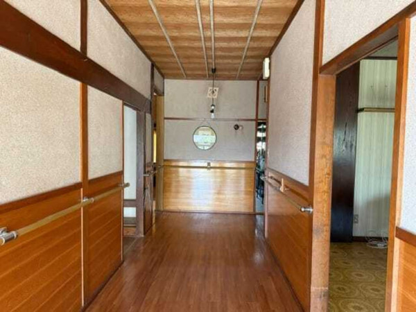 茅野市泉野、中古一戸建ての画像です