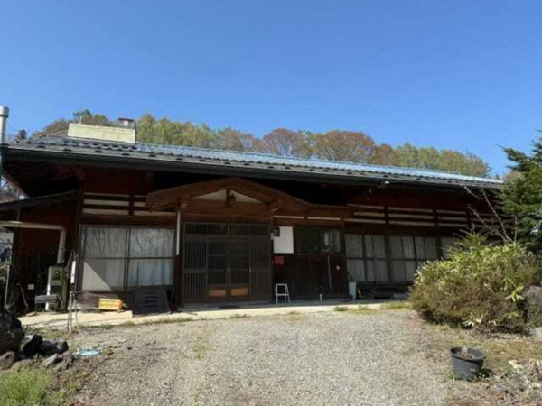茅野市泉野、中古一戸建ての画像です