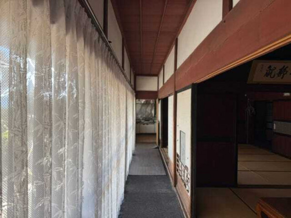 茅野市泉野、中古一戸建ての画像です